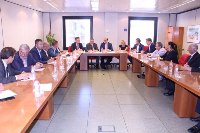 Pedro Antonio Sánchez: Algunos que dicen defender España, niegan el agua que es de todos - 1, Foto 1