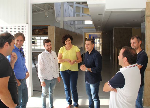 La Alcaldesa de Puerto Lumbreras se reúne con el director general de Juventud para potenciar las instalaciones del Albergue Juvenil Cabezo de la Jara - 1, Foto 1