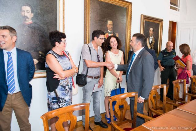 El Ayuntamiento perfila junto a los distintos colectivos las primeras medidas antidesahucios - 2, Foto 2