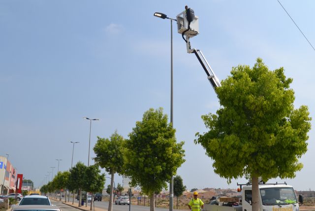 La instalación de nuevas luminarias reduce un 60,6% el consumo eléctrico en la principal vía del municipio - 2, Foto 2