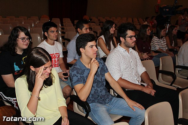 El IES Juan de la Cierva de Totana celebra el X Aniversario de Bachillerato Internacional - 6