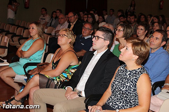 El IES Juan de la Cierva de Totana celebra el X Aniversario de Bachillerato Internacional - 17