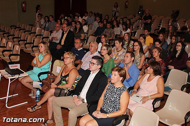 El IES Juan de la Cierva de Totana celebra el X Aniversario de Bachillerato Internacional - 22