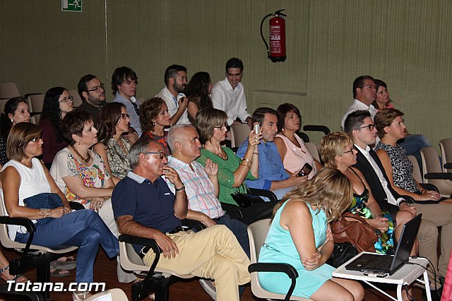 El IES Juan de la Cierva de Totana celebra el X Aniversario de Bachillerato Internacional - 23