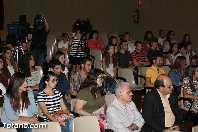 El IES Juan de la Cierva de Totana celebra el X Aniversario de Bachillerato Internacional - 24