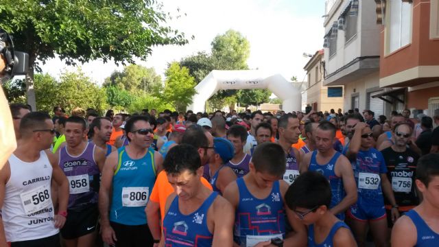 Más de 400 corredores se dieron cita en la ciudad para participar en la Carrera Popular Run for Parkinson y VI Carrera de la Mujer - 3, Foto 3