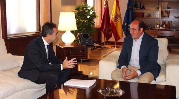 El alcalde insiste a la Comunidad en la necesidad urgente de incluir en los Presupuestos de 2016 el nuevo centro de salud y un comedor escolar - 1, Foto 1