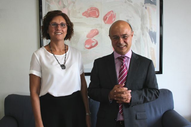 La alcaldesa se reúne con el consejero de Hacienda para tratar diferentes temas locales - 1, Foto 1