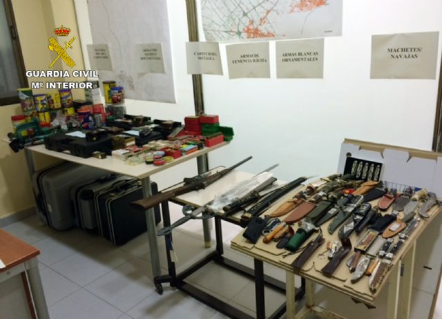 La Guardia Civil detiene a un octogenario por  malos tratos y tenencia ilícita de armas - 1, Foto 1