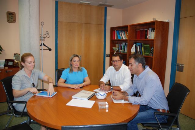 Verónica López se reunió hoy con las ONG Cáritas, Cruz Roja y ACCEM - 1, Foto 1