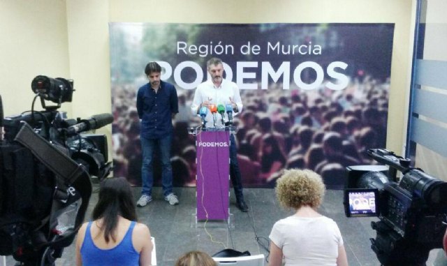 Diputados de PODEMOS denuncian deficiencias en el inicio del curso escolar en Totana, Foto 2