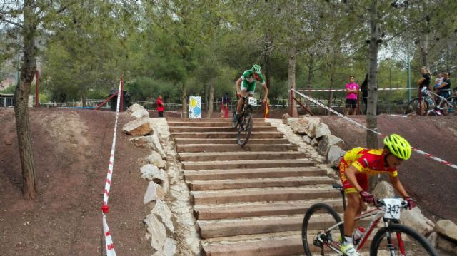 Más de 50 bikers compiten en un espectacular circuito para hacerse con la victoria del VI Torneo Mountain Bike Interescuelas de los Juegos Deportivos del Guadalentín - 1, Foto 1