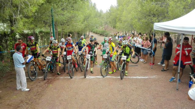Más de 50 bikers compiten en un espectacular circuito para hacerse con la victoria del VI Torneo Mountain Bike Interescuelas de los Juegos Deportivos del Guadalentín - 2, Foto 2