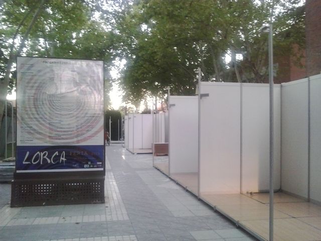 Feramur 2015 empieza a instalarse en la Alameda de la Constitución de Lorca - 1, Foto 1