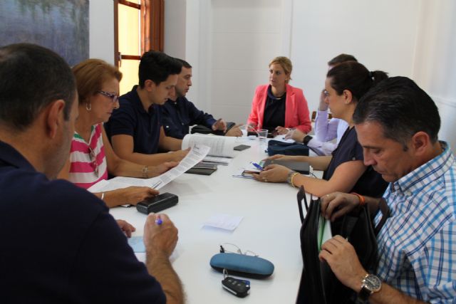 La Alcaldesa entrega a la Policía Local de Archena un nuevo etilómetro para la prevención del consumo de bebidas alcohólicas - 2, Foto 2