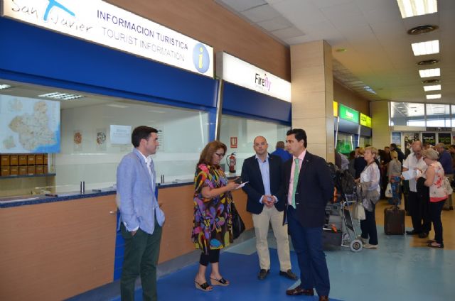 El Punto municipal de Información Turística ubicado en el Aeropuerto atendió a cerca de 2.000 usuarios desde su apertura - 1, Foto 1