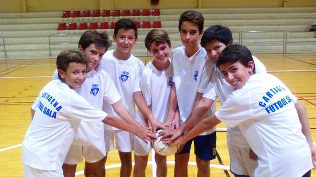 La cantera engrasa la maquinaria - 1, Foto 1