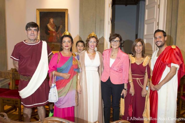 El alcalde homenajea a los festeros que reviven la historia de Cartagena - 2, Foto 2