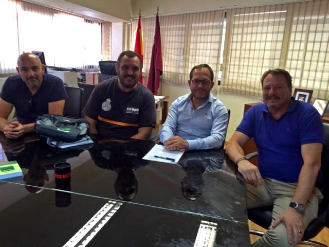 El nuevo director general de Emergencias toma contacto con el cuerpo de Protección Civil de Ceutí - 1, Foto 1