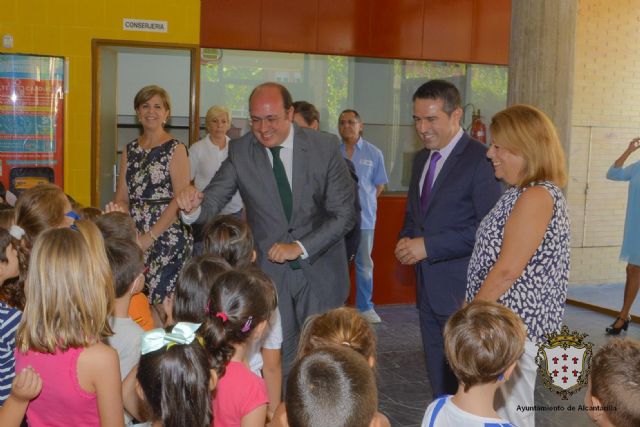 IES Sanje y la problemática del ferrocarril a su paso por Alcantarilla presentes en la Apertura del Curso Escolar 2015-2016 - 1, Foto 1