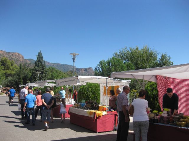El Mercado Artesano en La Santa se celebra de nuevo, retomándolo después de la temporada de verano, Foto 7