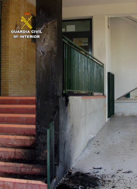 La Guardia Civil esclarece varios actos vandálicos cometidos en un centro educativo de Totana, Foto 1