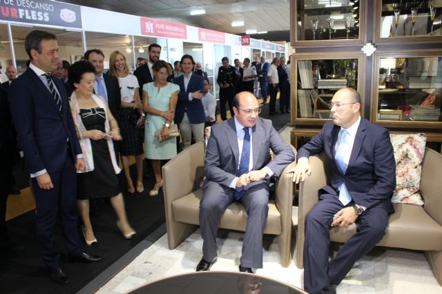 La Comunidad prepara medio centenar de medidas para fomentar la internacionalización, la financiación y la innovación en el sector del mueble - 1, Foto 1