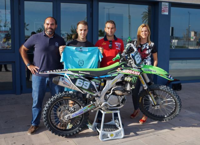Las Torres de Cotillas reconoce a su piloto Carlos Fernández Macanás, campeón nacional de supercross - 1, Foto 1