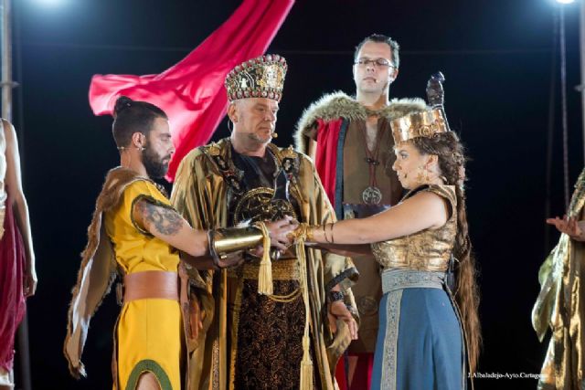 Aníbal e Himilce contrajeron matrimonio en la explanada del Puerto - 1, Foto 1