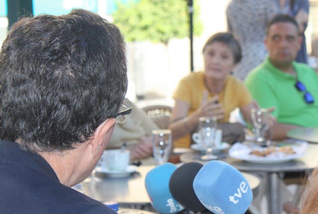 El Alcalde comparte un desayuno con vecinos para hablar sobre Murcia - 4, Foto 4