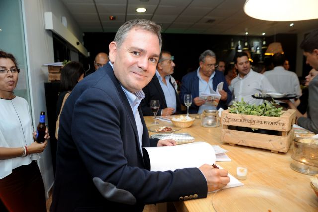 El periodista agrario Francisco Seva presenta de forma exitosa su libro sobre el cultivo del limón y pomelo - 1, Foto 1