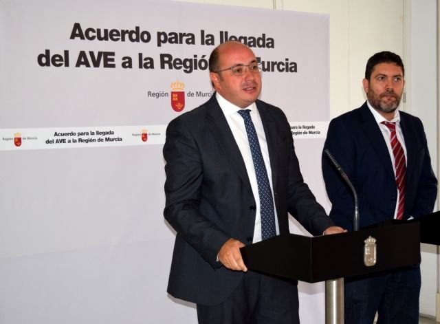 Pedro Antonio Sánchez: El acuerdo alcanzado da respaldo político a la llegada del AVE a la Región - 1, Foto 1