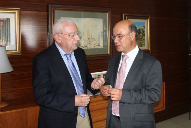 El consejero de Hacienda y Administración Pública se reunió con el presidente del Consejo de la Transparencia - 1, Foto 1