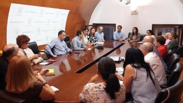 Los cuatro grupos municipales del Ayuntamiento de Lorca acuerdan llevar al Pleno del lunes una moción conjunta para sobre la atención a los refugiados - 1, Foto 1