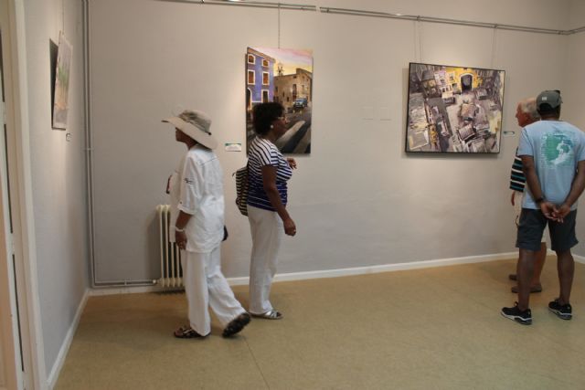 La Casa de Cultura acoge una exposición de pintura sobre paisajes y rincones de Bullas y La Copa - 1, Foto 1