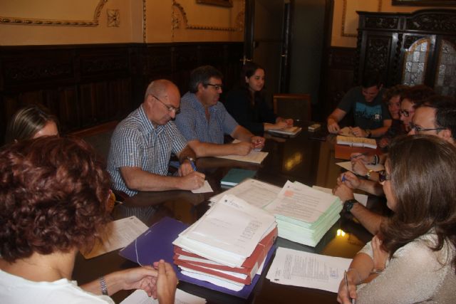 El Polideportivo La Hoya tendrá un desfibrilador de forma permanente - 1, Foto 1