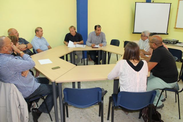 El concejal de Empleo se reúne con representantes sindicales y capataces de los consejos comarcales - 1, Foto 1