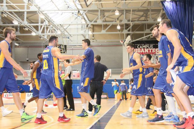 El UCAM Murcia venció por 75-68 en la primera semifinal del Torneo Air Europa - 3, Foto 3