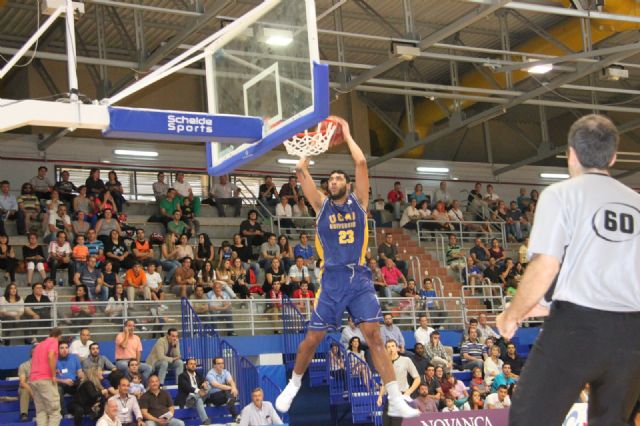 El UCAM Murcia venció por 75-68 en la primera semifinal del Torneo Air Europa - 5, Foto 5