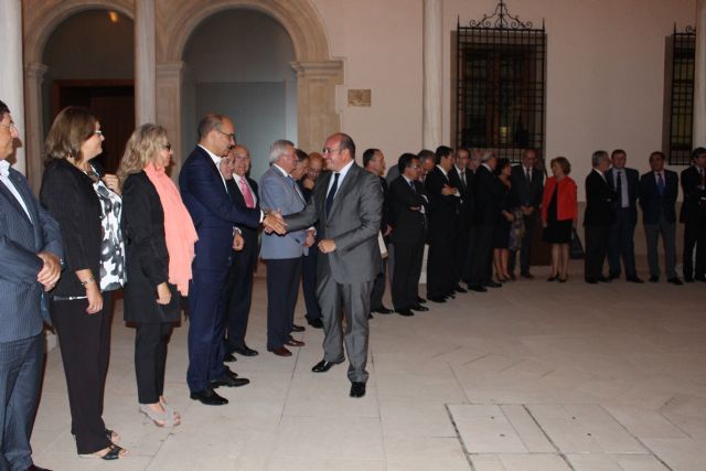 El presidente de la Comunidad recibe a los rectores y vicerrectores de las universidades españolas - 3, Foto 3