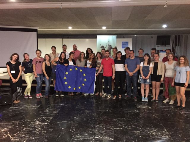 Jóvenes voluntarios en el Alberge Juvenil de Calarreona - 1, Foto 1