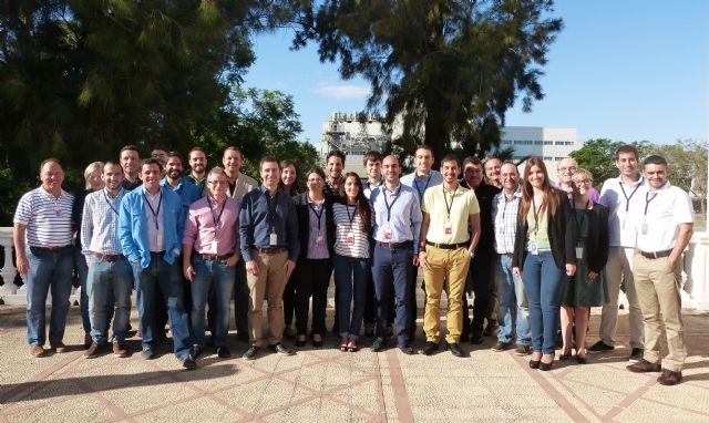 Estudiantes universitarios presentan a los responsables de SABIC sus proyectos - 1, Foto 1
