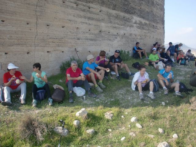 33 personas participaron en una ruta senderista por Mula y Albudeite, Foto 4