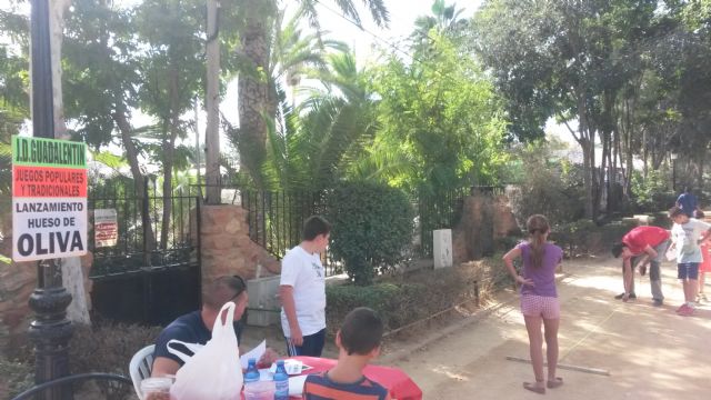 Grandes y pequeños se reúnen en las Alamedas para disfrutar de una jornada de juegos populares y tradición - 4, Foto 4