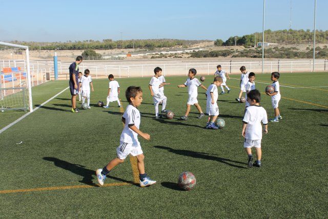 Últimas semanas para inscribirse en la escuela de fútbol de la Fundación Real Madrid - 1, Foto 1