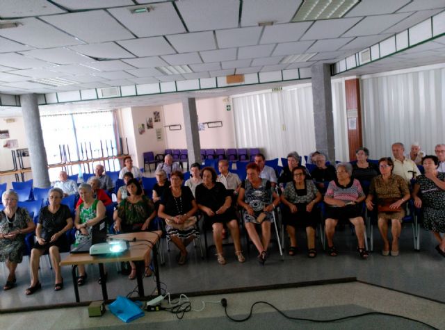 El servicio de Teleasistencia informa sobre productos de apoyo para las actividades cotidianas, Foto 3