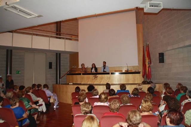 Castejón compartió un encuentro con 66 asociaciones de mujeres - 4, Foto 4