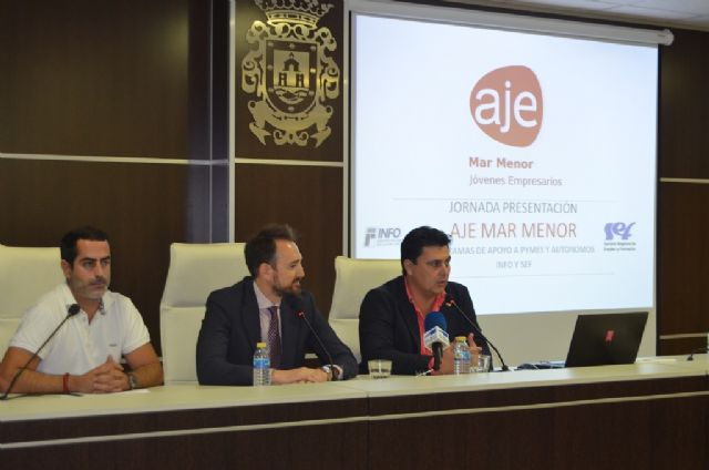 El alcalde, José Miguel Luengo  destaca el papel de los jóvenes empresarios en la recuperación económica - 2, Foto 2