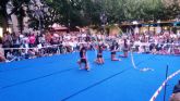 41 jvenes gimnastas lorquinas deleitaron a las ms de 500 personas que se concentraron en la Plaza de Caldern con una exhibicin de Gimnasia Rtmica
