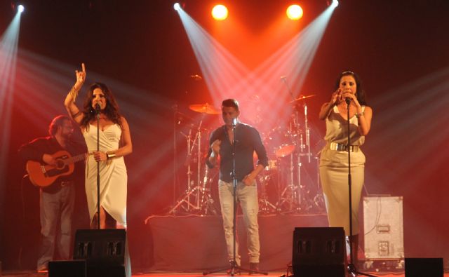 Puerto Lumbreras se dejó llevar con el ritmo de Azúcar Moreno - 3, Foto 3